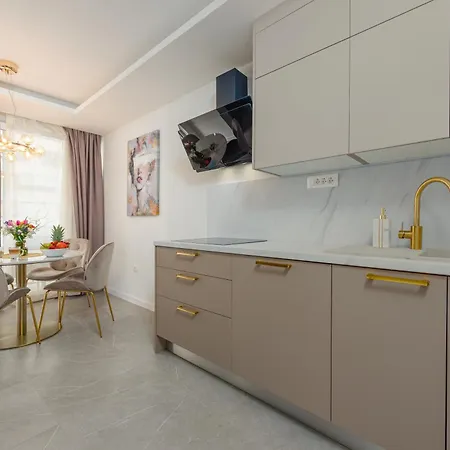 Sea La Vie Apartament *